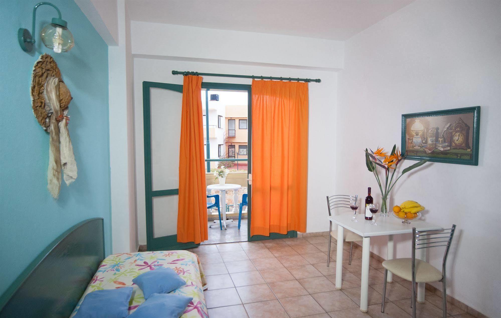 Theoni Apartments Malia  Luaran gambar